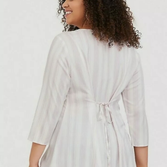 Torrid  Lilac Purple & Ivory Stripe Stretch Challi - Picture 2 of 4